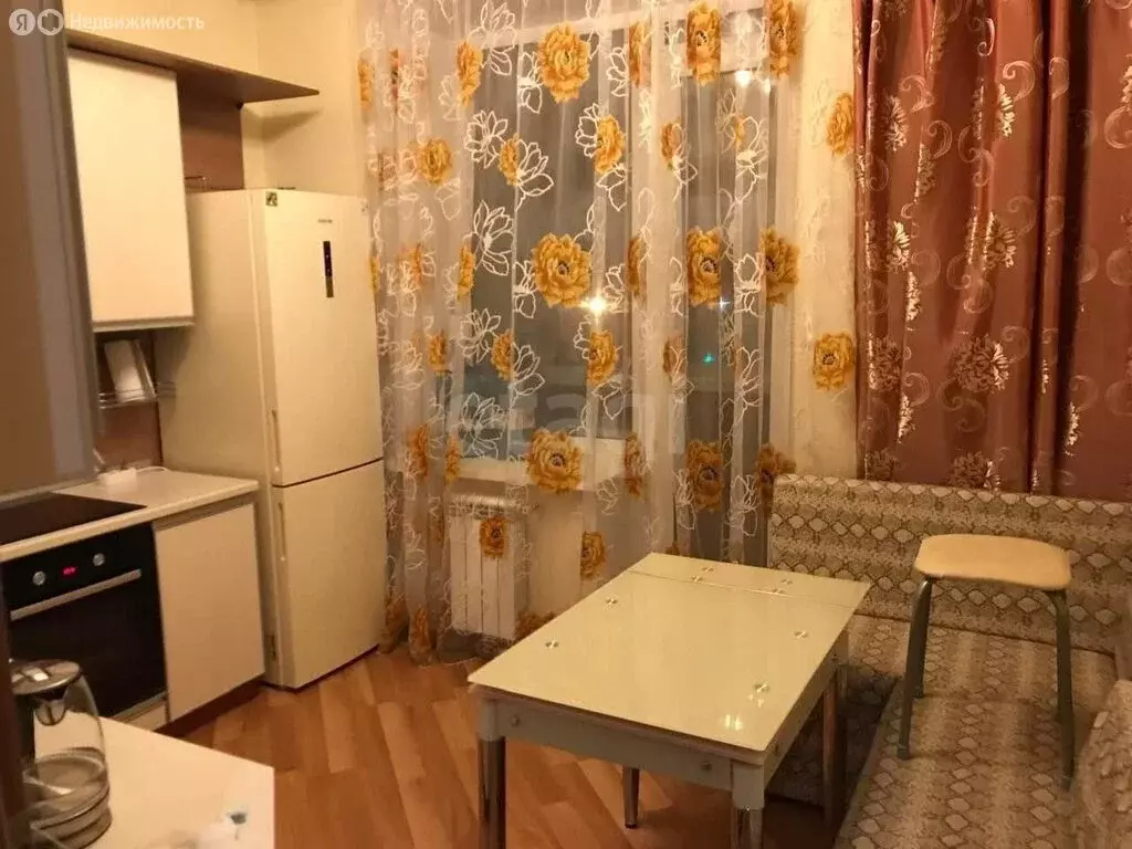 2-комнатная квартира: Челябинск, улица Воровского, 61Б (61.5 м) - Фото 2