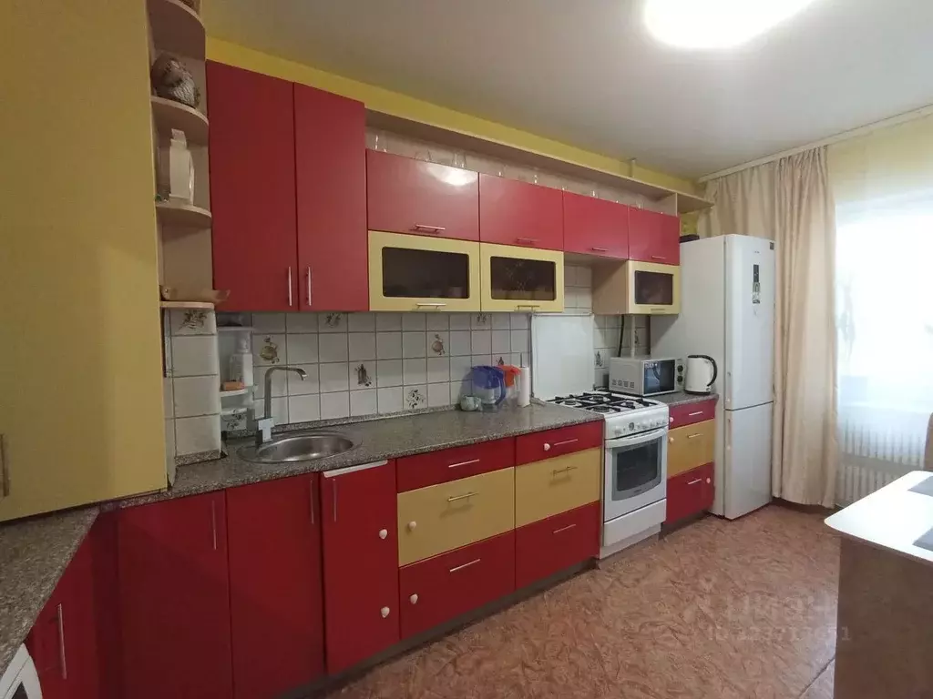 3-к кв. Омская область, Омск ул. Завертяева, 18к1 (65.2 м) - Фото 1