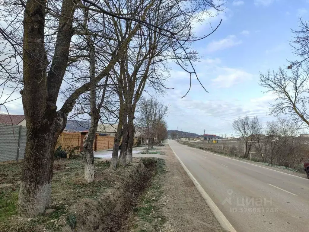 Участок в Крым, Бахчисарайский район, Красномакское с/пос, с. Холмовка ... - Фото 1