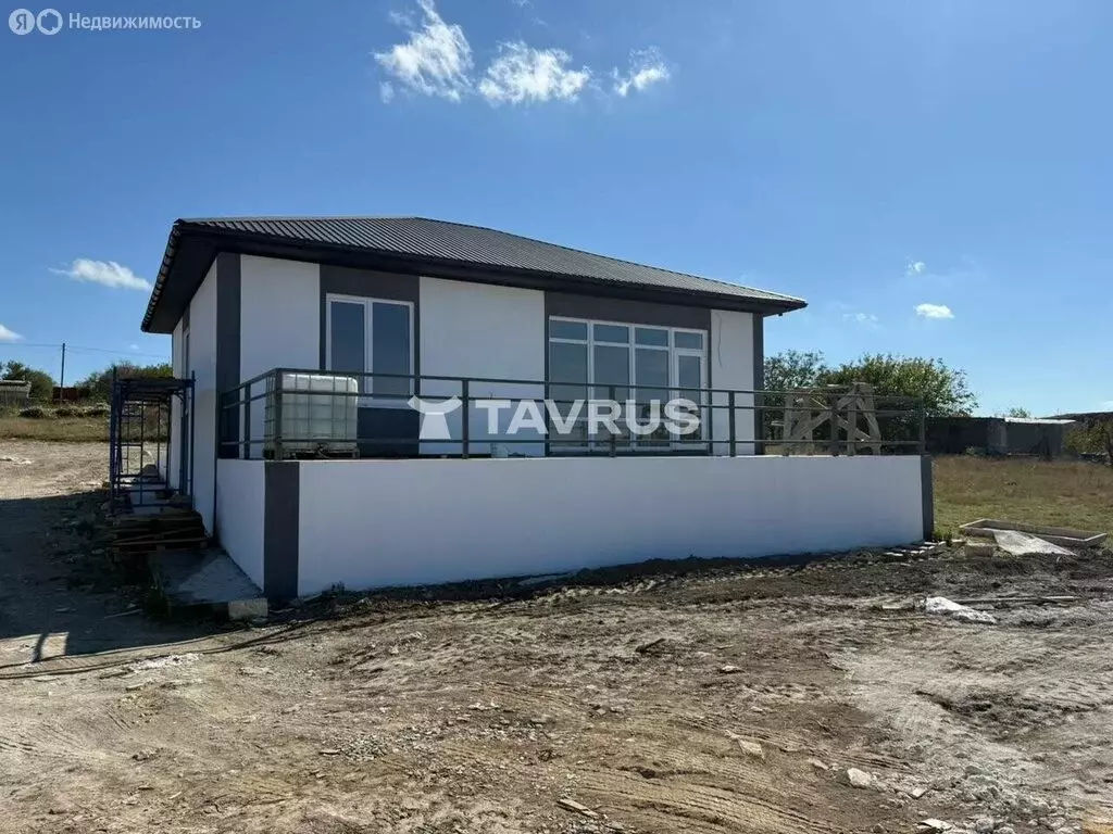 Дом в Трудовское сельское поселение, Симферопольский ров (130 м) - Фото 1