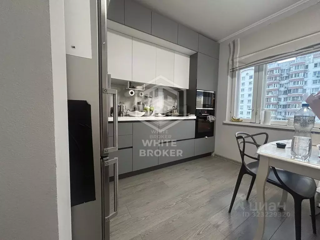 3-к кв. Москва ул. Академика Анохина, 7 (78.5 м) - Фото 1