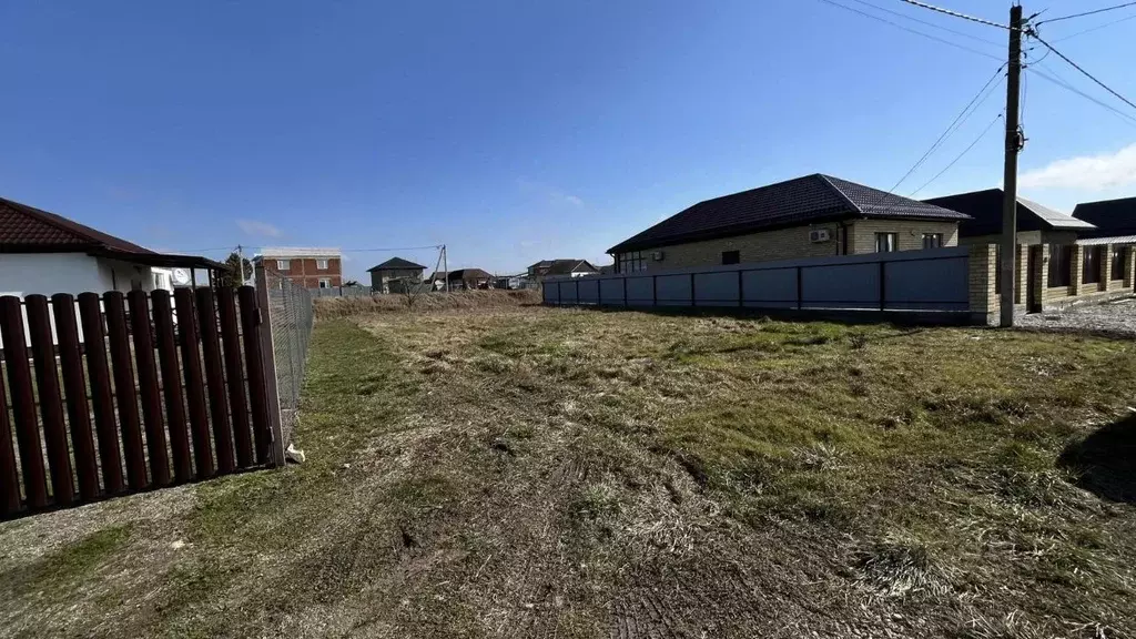 Участок в Краснодарский край, Темрюк ул. Имени А.В. Василенко, 36А ... - Фото 1