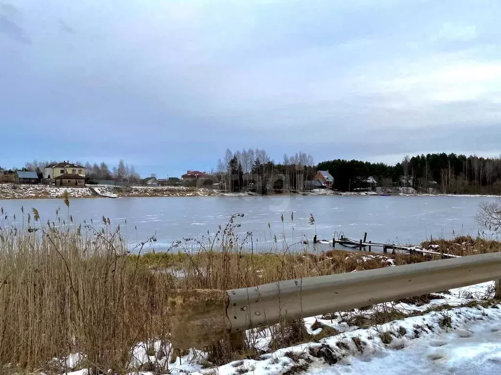 Участок в Псковская область, Печорский муниципальный округ, д. Зимний ... - Фото 1