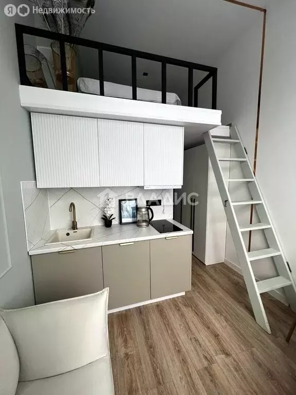 Квартира-студия: Москва, 2-й Амбулаторный проезд, 8с3 (20 м) - Фото 1