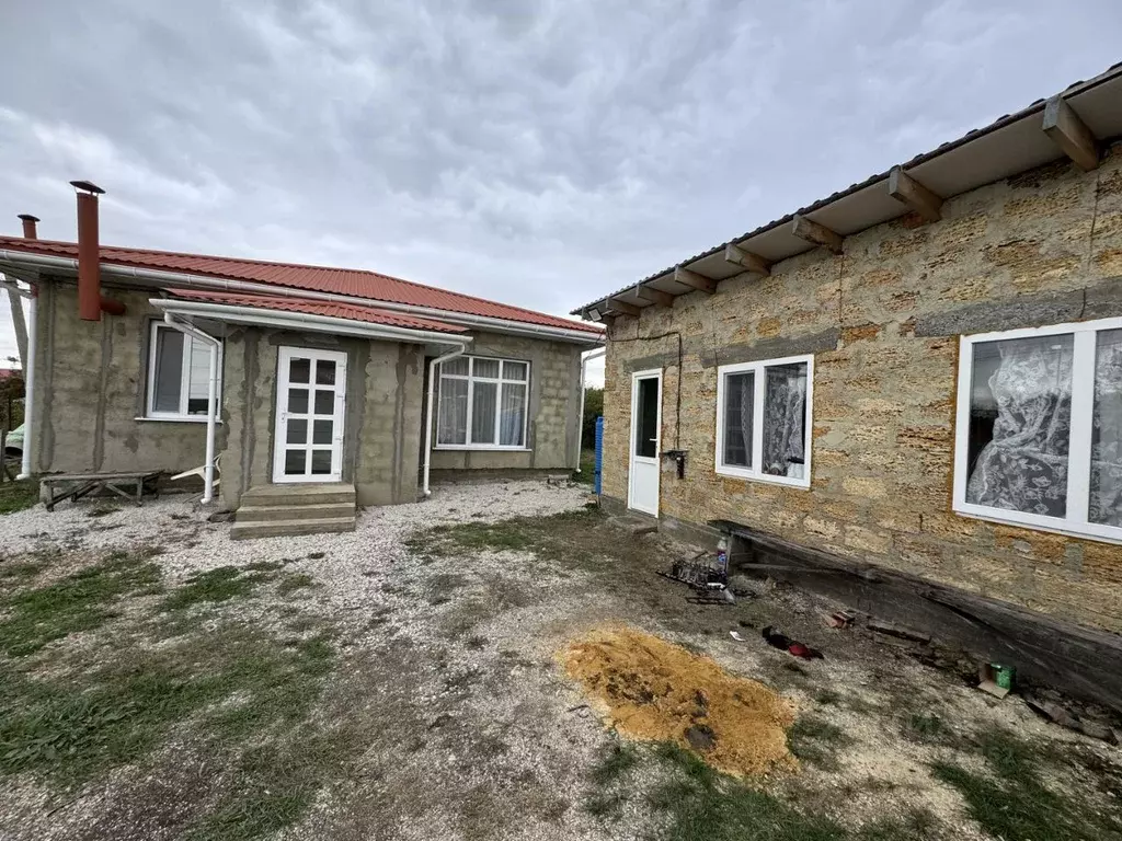 Дом в Крым, Симферопольский район, с. Трудовое ул. Молодежная (96 м) - Фото 2