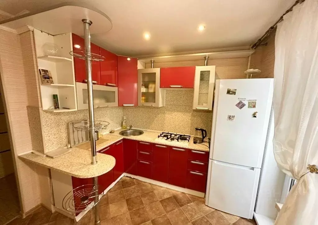 1-к кв. Ленинградская область, Кириши просп. Героев, 14 (40.9 м) - Фото 1