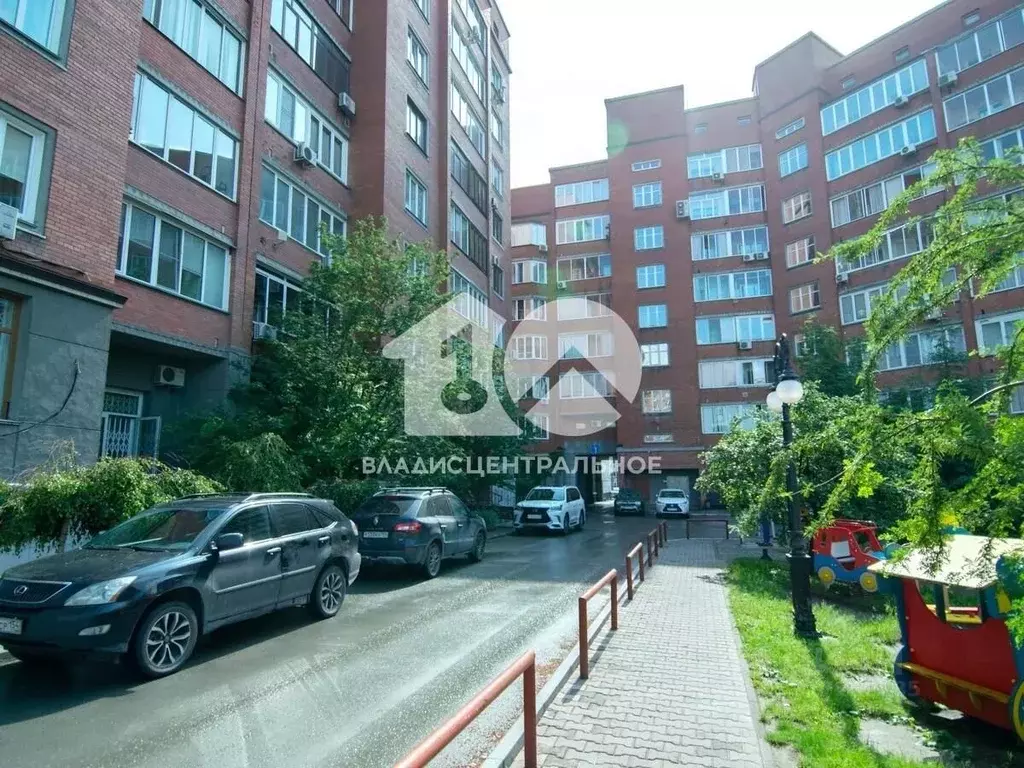 3-к кв. Новосибирская область, Новосибирск ул. Вокзальная магистраль, ... - Фото 0