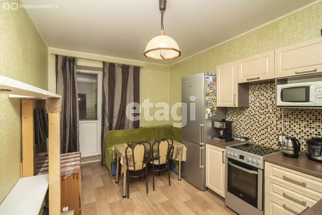 1-комнатная квартира: Тюмень, улица Станислава Карнацевича, 4 (40 м) - Фото 2