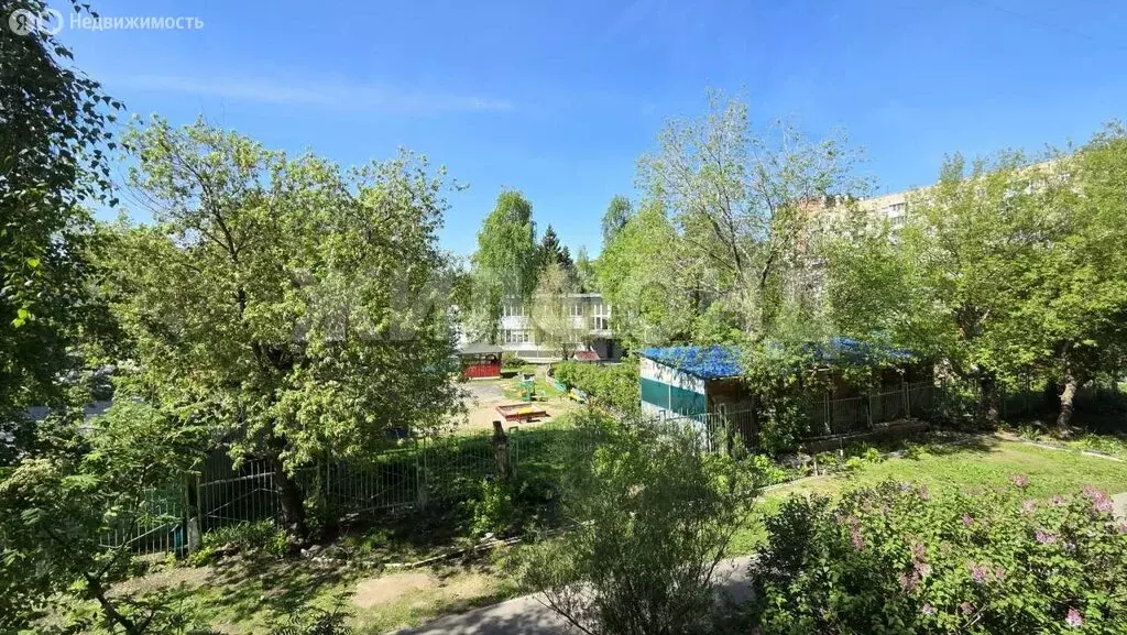 3-комнатная квартира: Новосибирск, улица Челюскинцев, 22 (61.4 м) - Фото 1