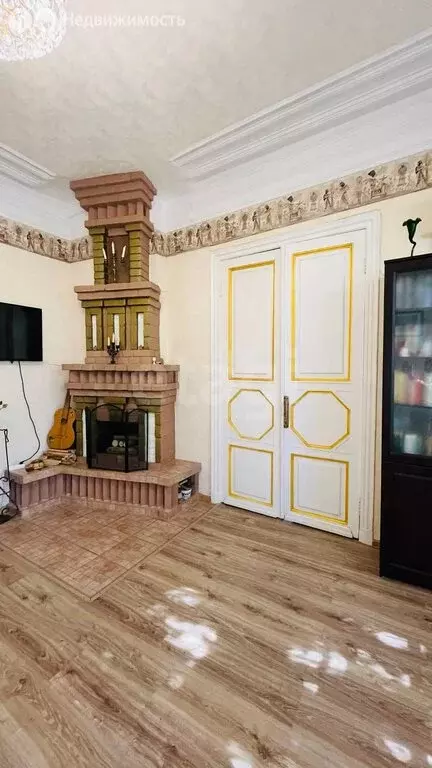 3-комнатная квартира: Астрахань, улица Набережная 1 Мая, 92 (97.8 м) - Фото 1