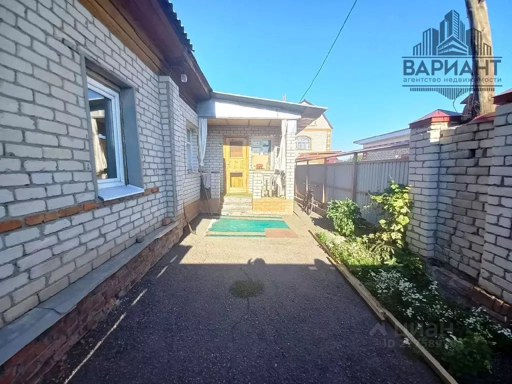 Дом в Саратовская область, Балашов Большая Революционная ул., 57 (98 ... - Фото 1