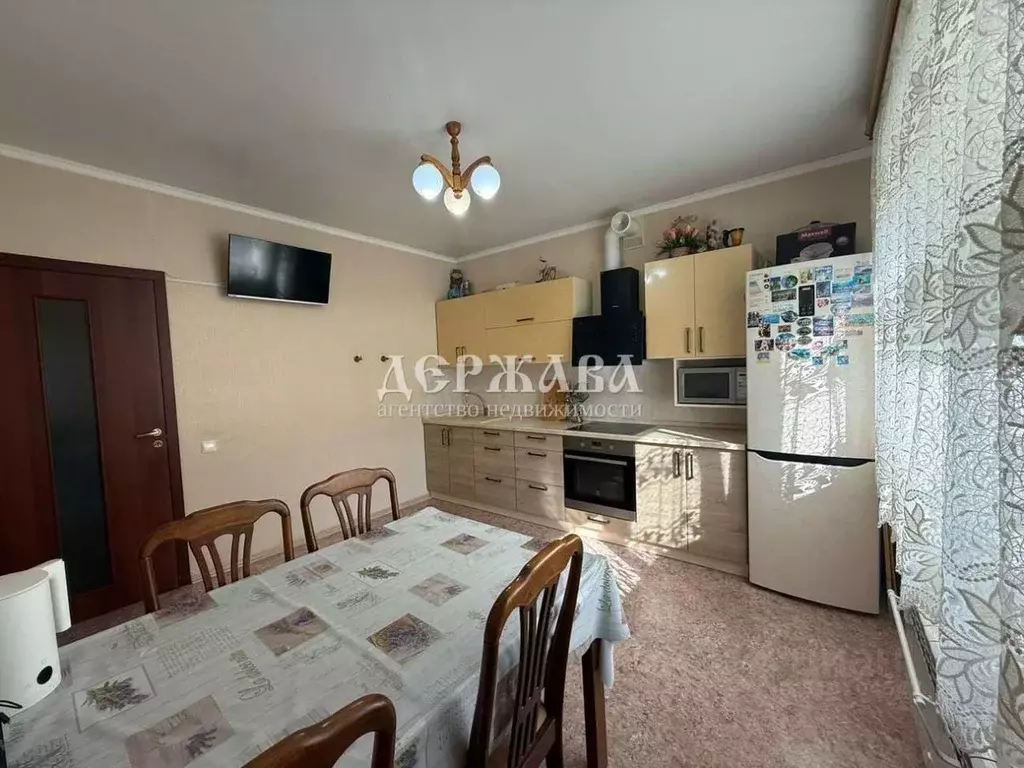 2-к кв. Белгородская область, Старый Оскол Дубрава мкр, 3 кв-л, 33 ... - Фото 0