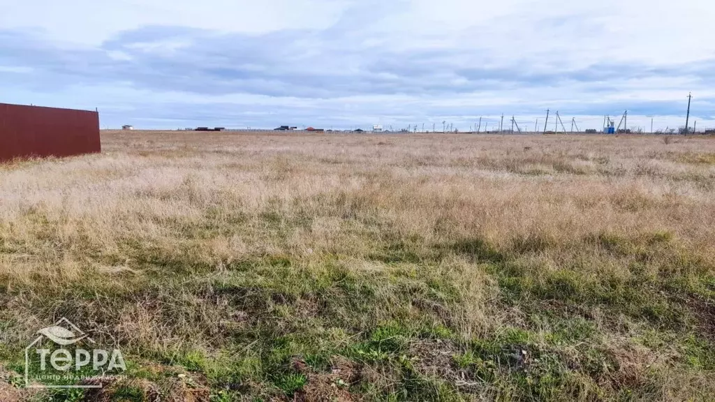 Участок в Крым, Сакский район, Молочненское с/пос, с. Витино ул. ... - Фото 1