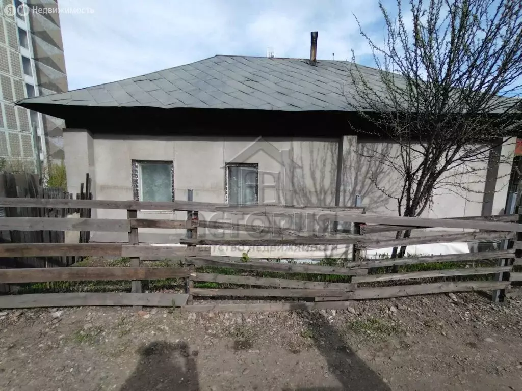 Дом в Красноярск, улица Охраны Труда, 22Б (38 м) - Фото 1