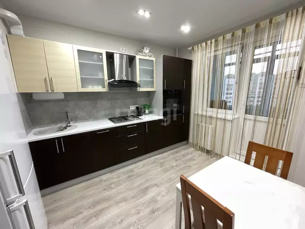 2-к кв. Ханты-Мансийский АО, Ханты-Мансийск Югорская ул., 9 (54.6 м) - Фото 1