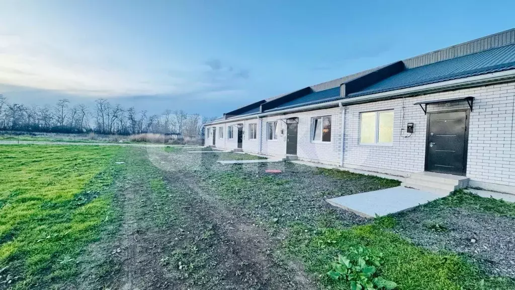 Таунхаус в Краснодарский край, Кореновск ул. Николая Кузнецова, 33 (37 ... - Фото 1