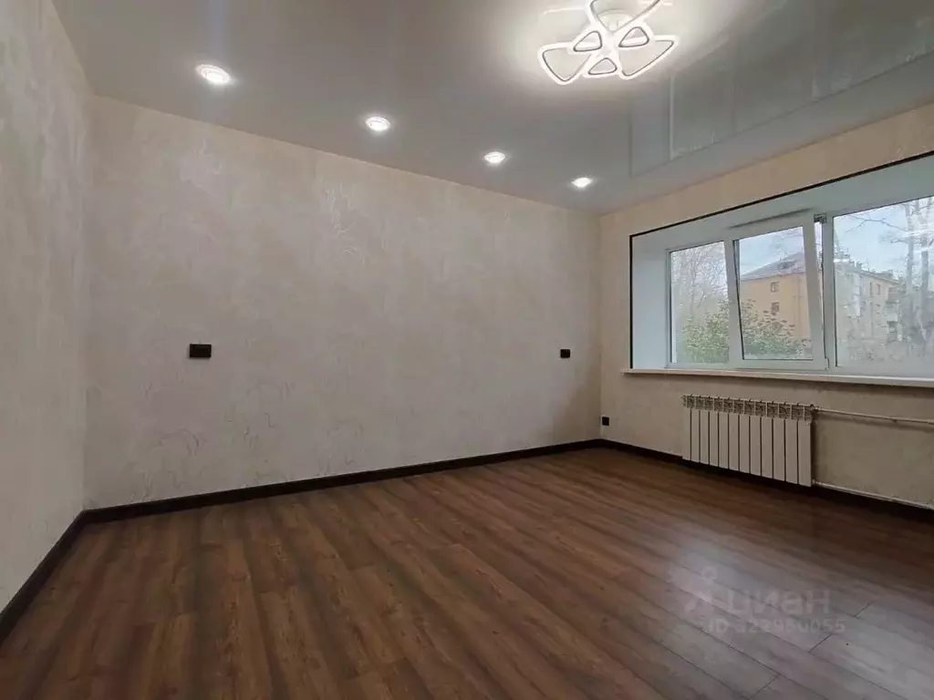 2-к кв. Свердловская область, Нижний Тагил ул. Кузнецкого, 3 (42.9 м) - Фото 0