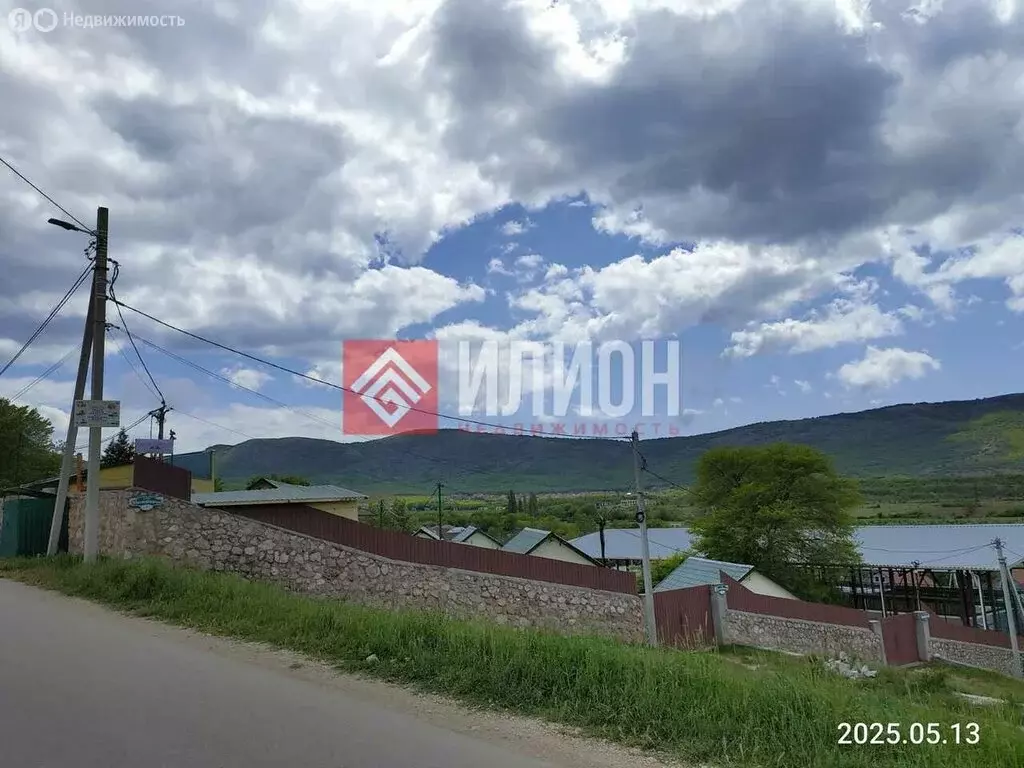 Дом в село Орлиное, Молодёжная улица, 2Ж1 (245 м) - Фото 0