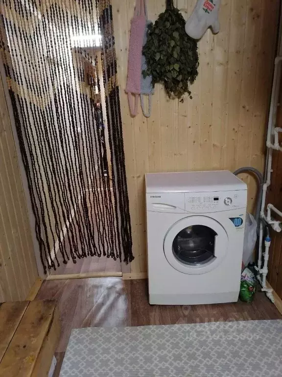 Дом в Пермский край, Губахинский муниципальный округ, Усьва рп ул. ... - Фото 2