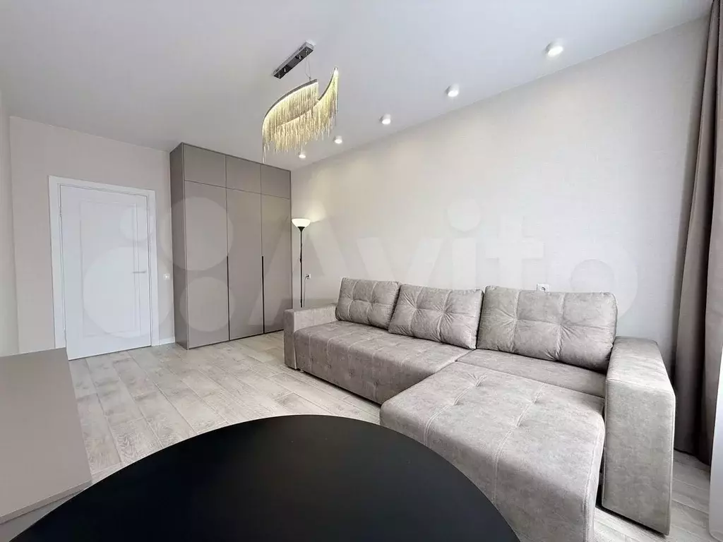 1-к. квартира, 40 м, 8/9 эт. - Фото 1