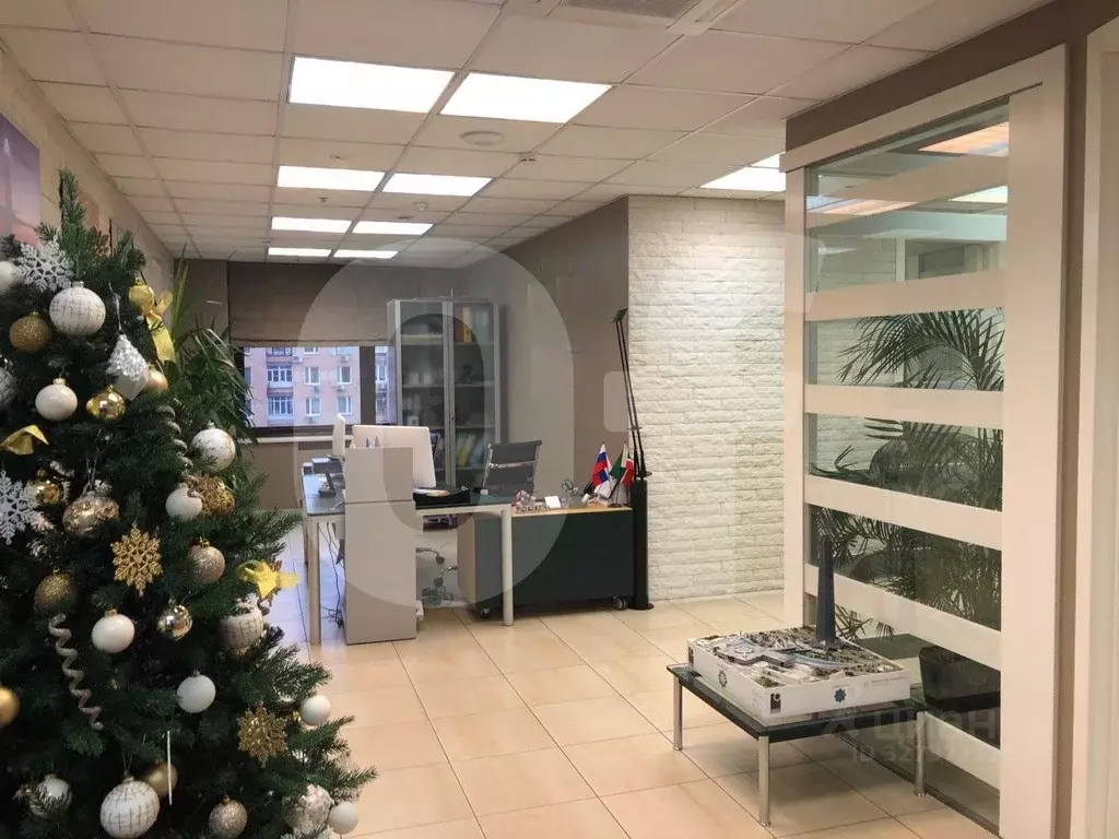 Офис в Москва 2-я Брестская ул., 8 (310 м) - Фото 1