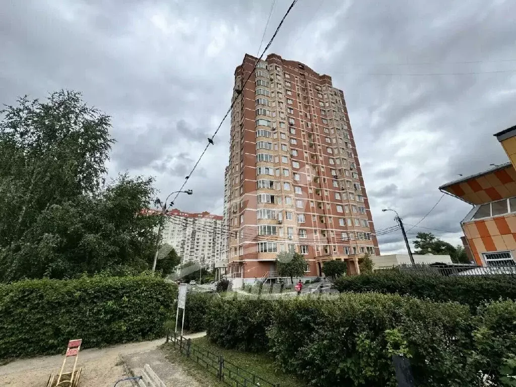 Продается 3-комнатная квартира - Фото 1
