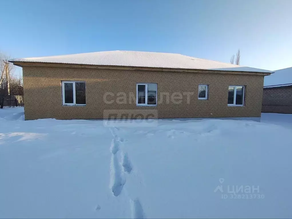 Дом в Оренбургская область, с. Ташла ул. Коммунарская, 63 (90 м) - Фото 2