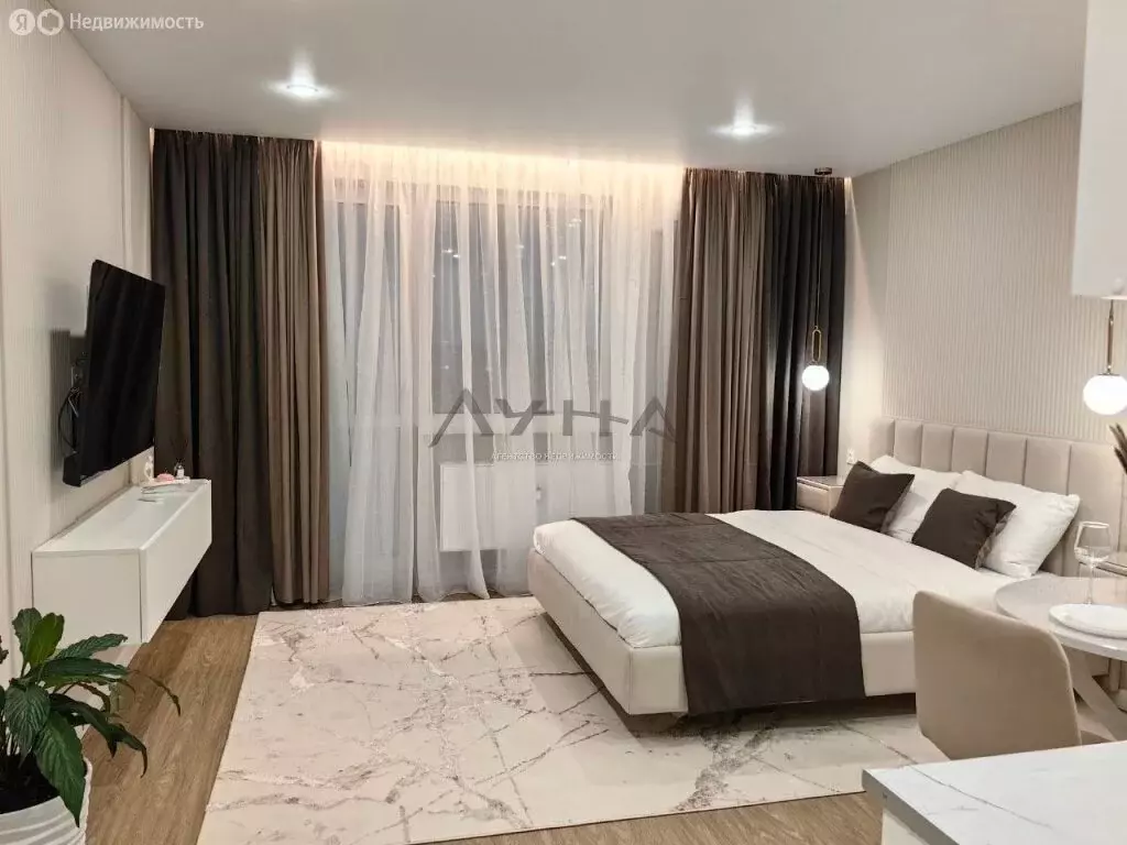 Квартира-студия: Набережные Челны, улица Вазила Мавликова, 3 (27 м) - Фото 1