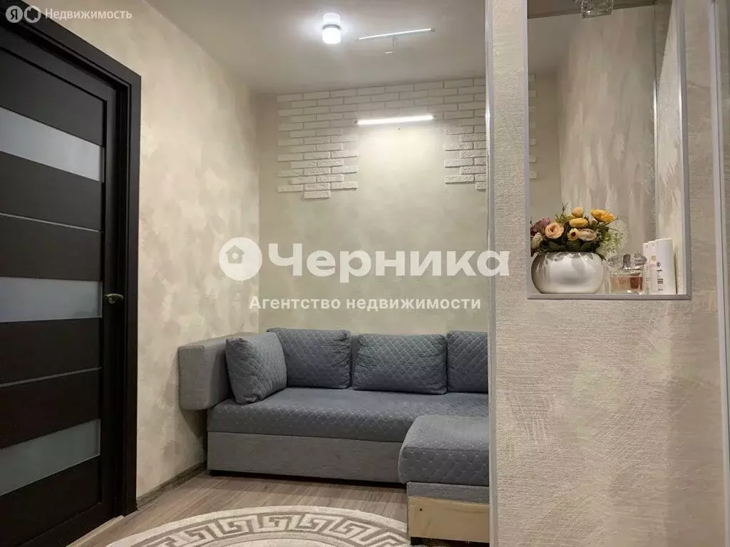 2-комнатная квартира: Каменск-Шахтинский, улица Ворошилова, 23 (43.5 ... - Фото 1