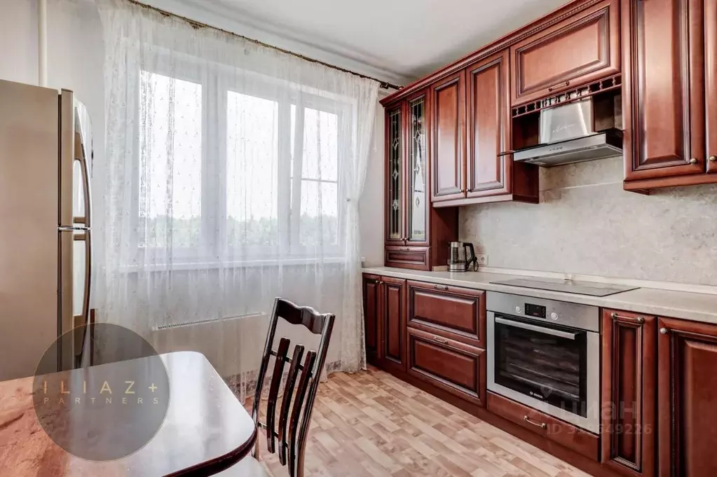 3-к кв. Москва ул. Маршала Савицкого, 32 (80.4 м) - Фото 1