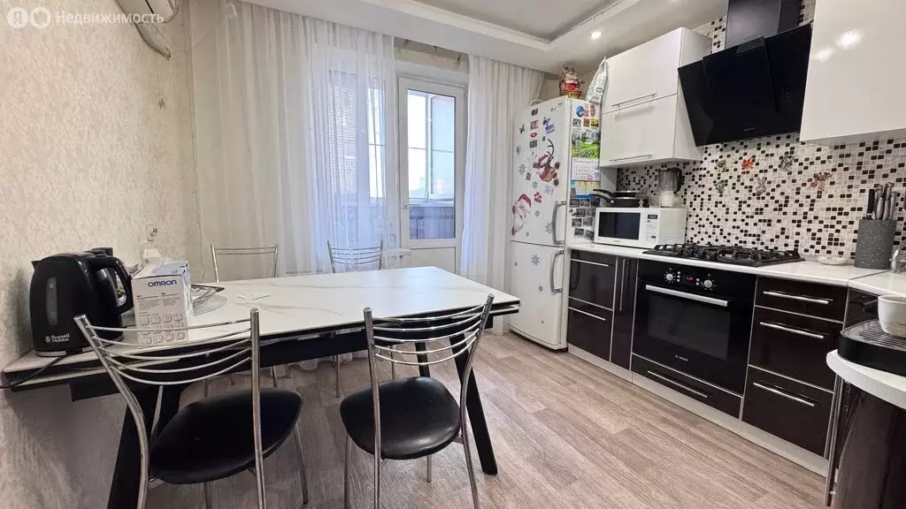 2-комнатная квартира: Волжский, улица имени Генерала Карбышева, 130 ... - Фото 2