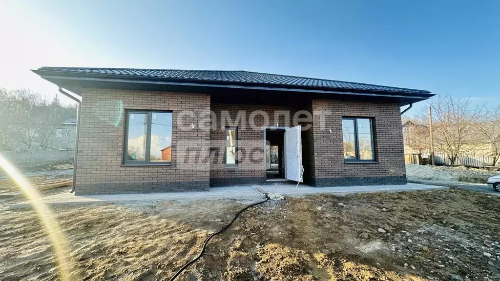 Дом в Курская область, Курск ул. Нижняя Луговая, 77 (97 м) - Фото 1