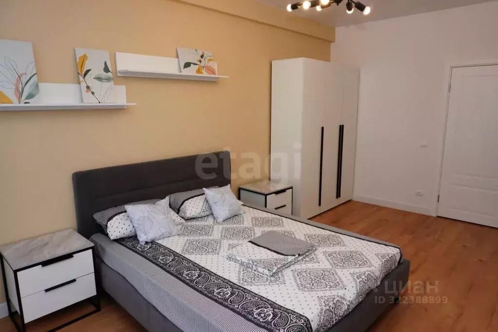 2-к кв. Ямало-Ненецкий АО, Новый Уренгой Славянский мкр, 6/1 (70.9 м) - Фото 1