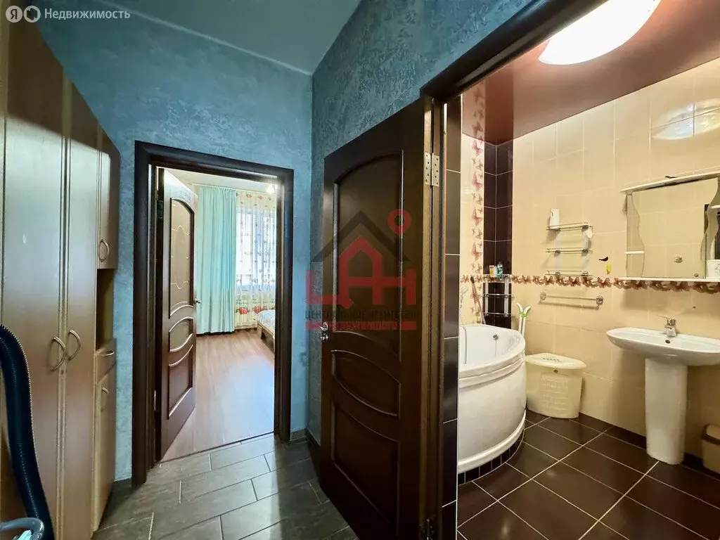 2-комнатная квартира: Ессентуки, Малая Садовая улица, 20 (82.2 м) - Фото 0