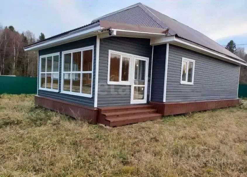 Дом в Вологодская область, пос. Майский проезд 9-й Зеленый, 13 (87 м) - Фото 1