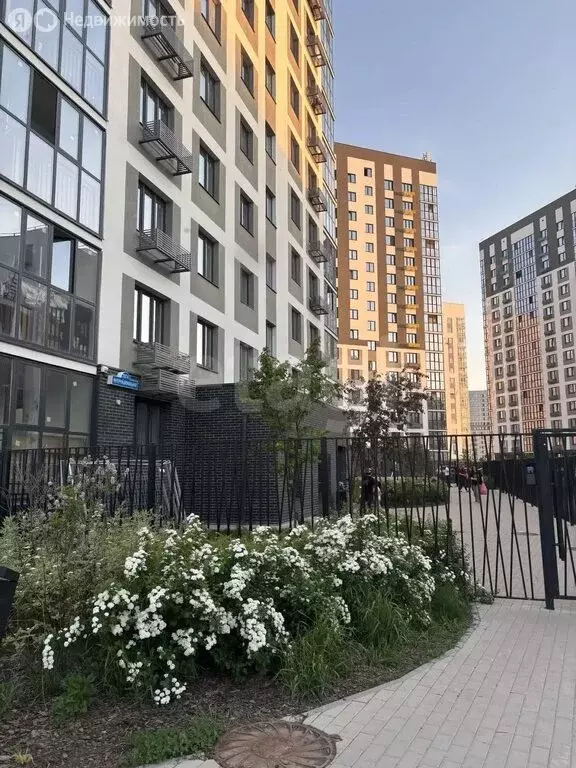 3-комнатная квартира: Тюмень, Интернациональная улица, 197А (67 м) - Фото 2