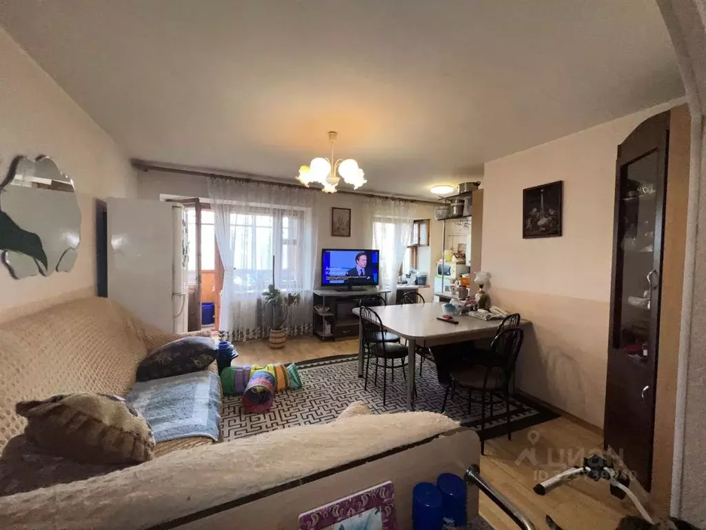 4-к кв. Псковская область, Псков Рижский просп., 52 (69.8 м) - Фото 1