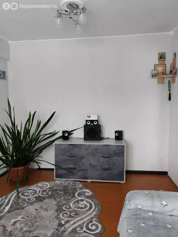 2-комнатная квартира: Усолье-Сибирское, Интернациональная улица, 16 ... - Фото 1