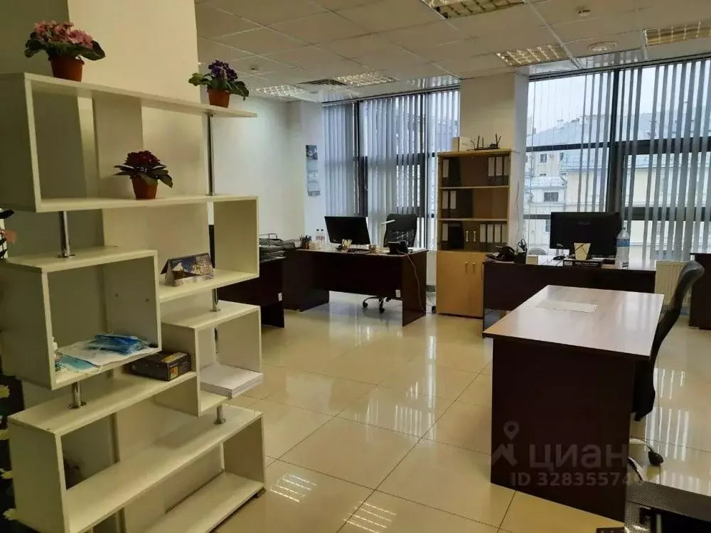 Офис в Москва ул. Остоженка, 10 (240 м) - Фото 1