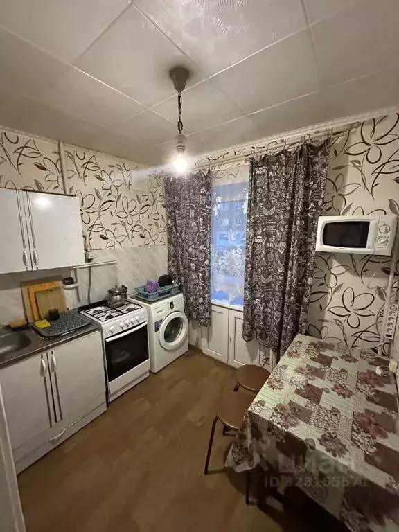 2-к кв. Башкортостан, Ишимбай ул. Гагарина, 90 (55.6 м) - Фото 1