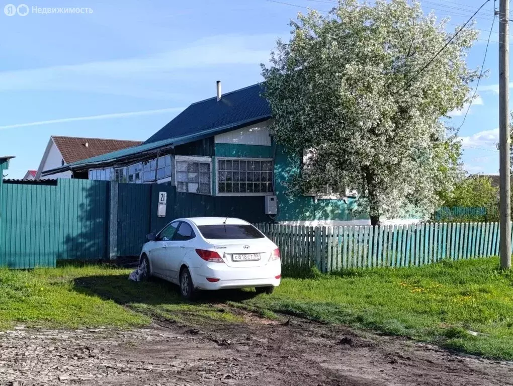Дом в Тюкалинск, улица Калинина (70 м) - Фото 1