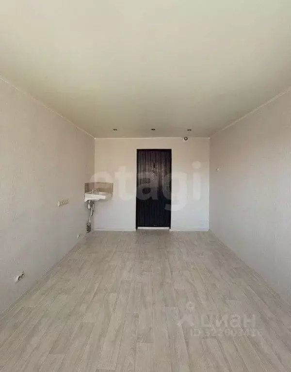 Комната Тюменская область, Тюмень ул. Республики, 178 (13.8 м) - Фото 1