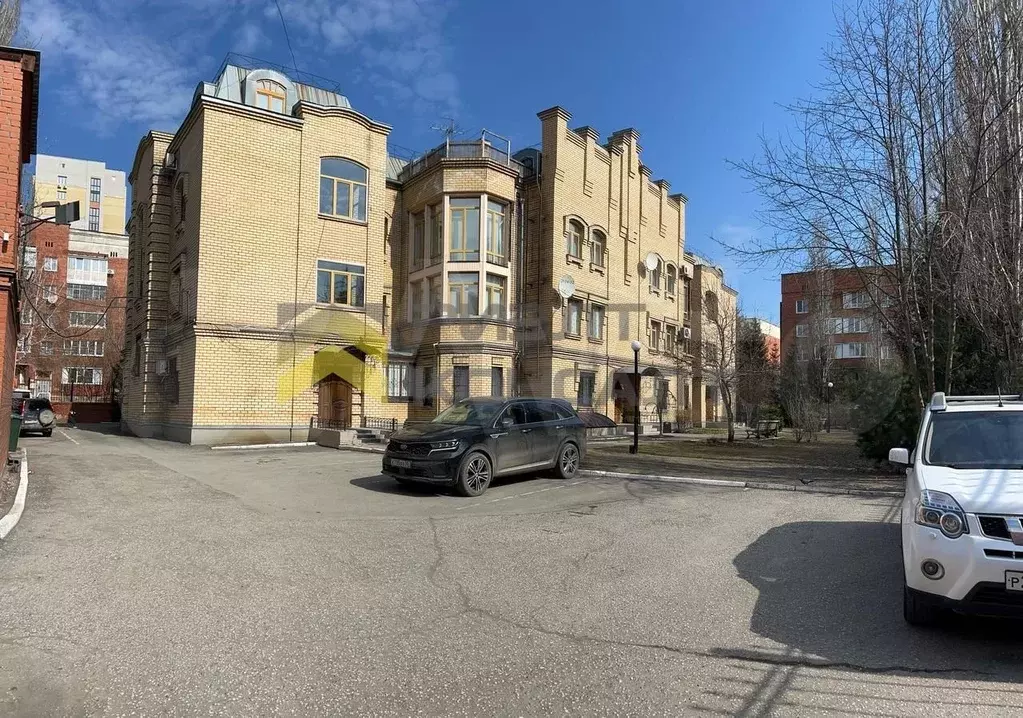 Таунхаус 180 м на участке 10 сот. - Фото 0