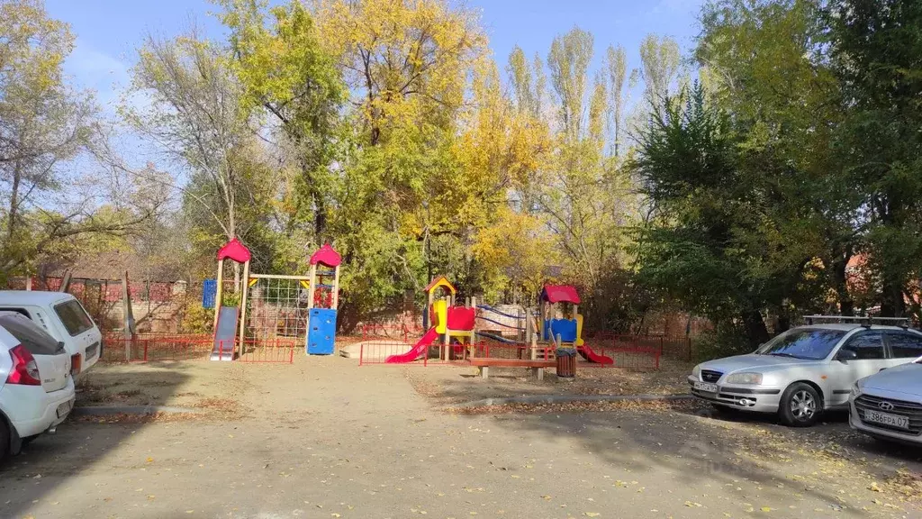 3-к кв. Саратовская область, Саратов Артиллерийская ул., 8 (58.0 м) - Фото 2