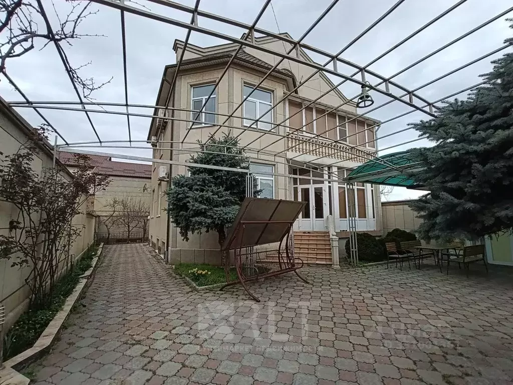 Дом в Дагестан, Махачкала ул. Джамала Далгата, 10 (310 м) - Фото 1