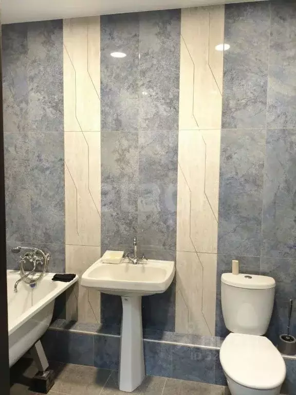 2-к кв. Красноярский край, Красноярск ул. Лесников, 49 (42.0 м) - Фото 1