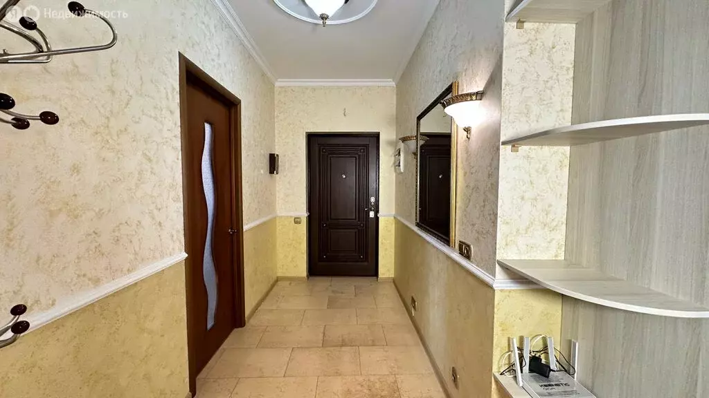 2-комнатная квартира: Новороссийск, улица Губернского, 28 (99 м) - Фото 1
