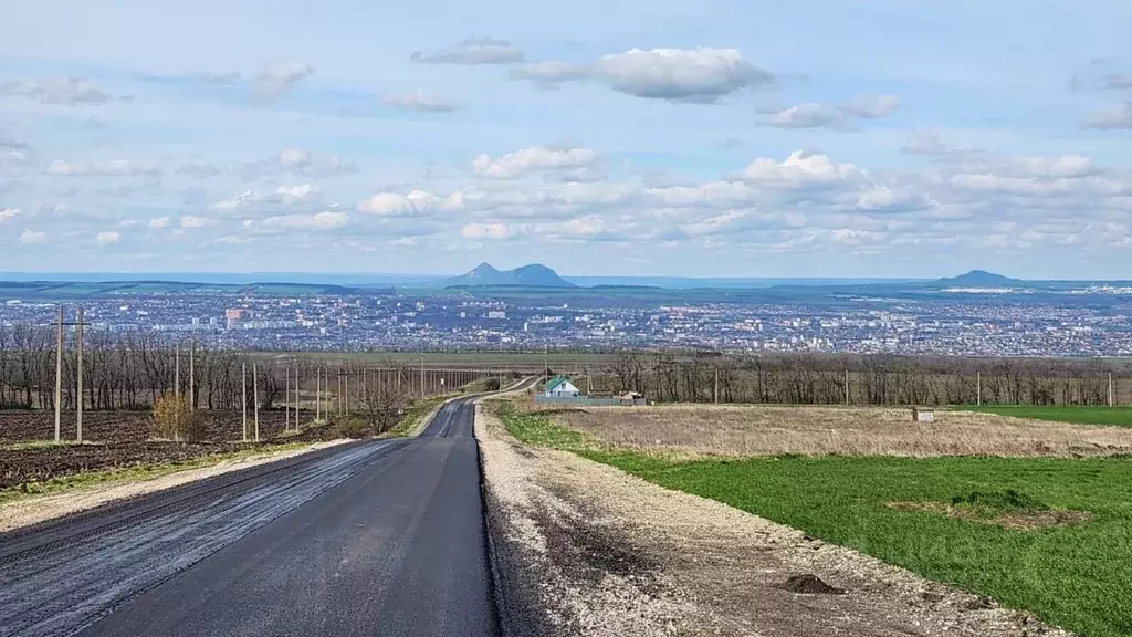 Участок в Ставропольский край, Предгорный муниципальный округ, пос. ... - Фото 1