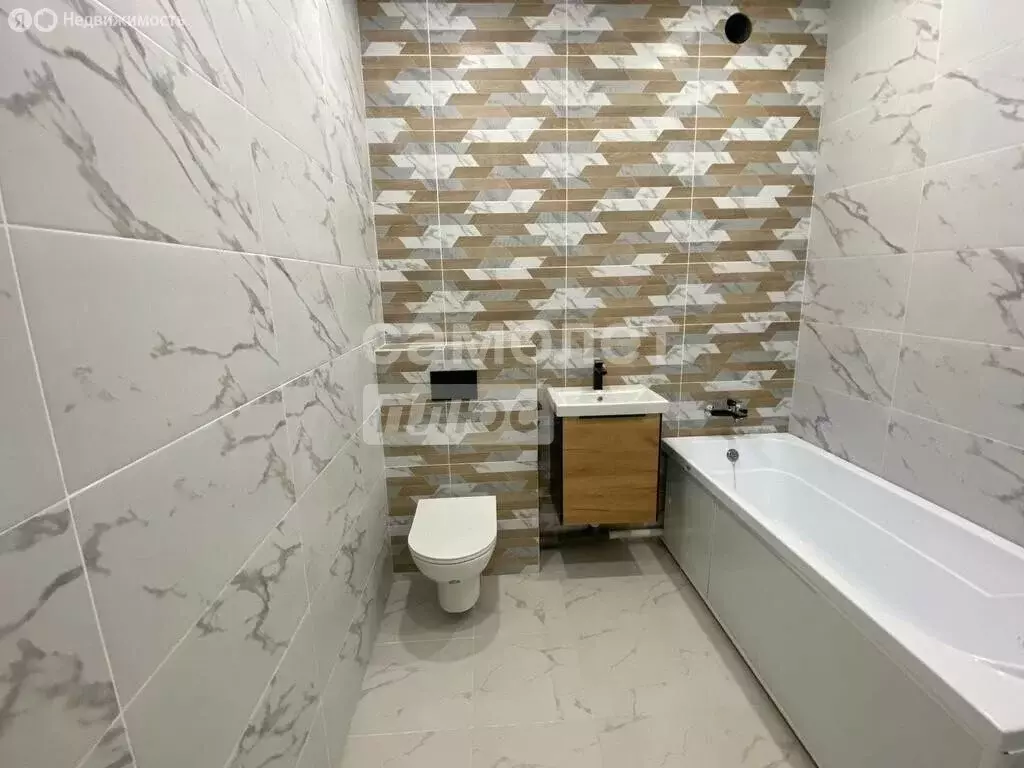 Дом в Тюмень, улица Алексея Рогожина, 19 (120 м) - Фото 0