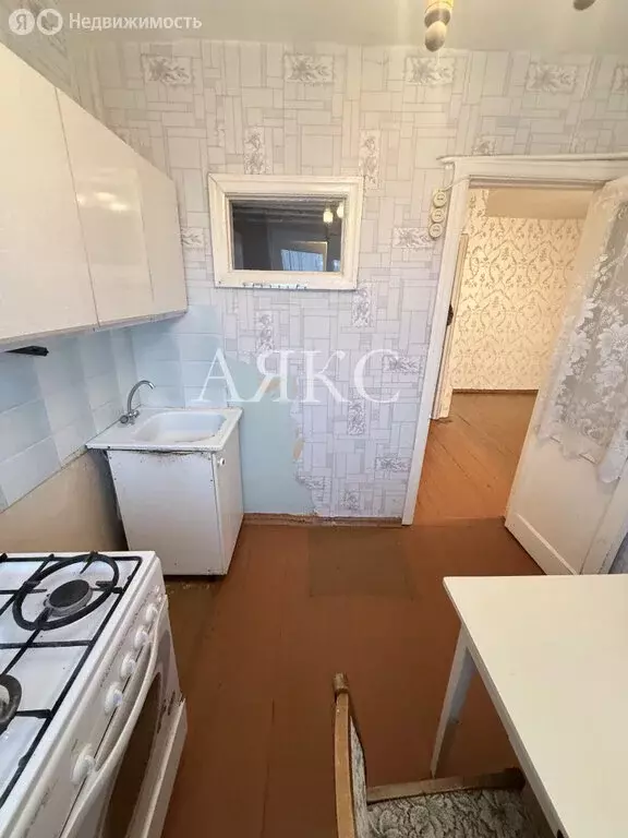 3-комнатная квартира: Салават, улица Калинина, 51 (56 м) - Фото 2